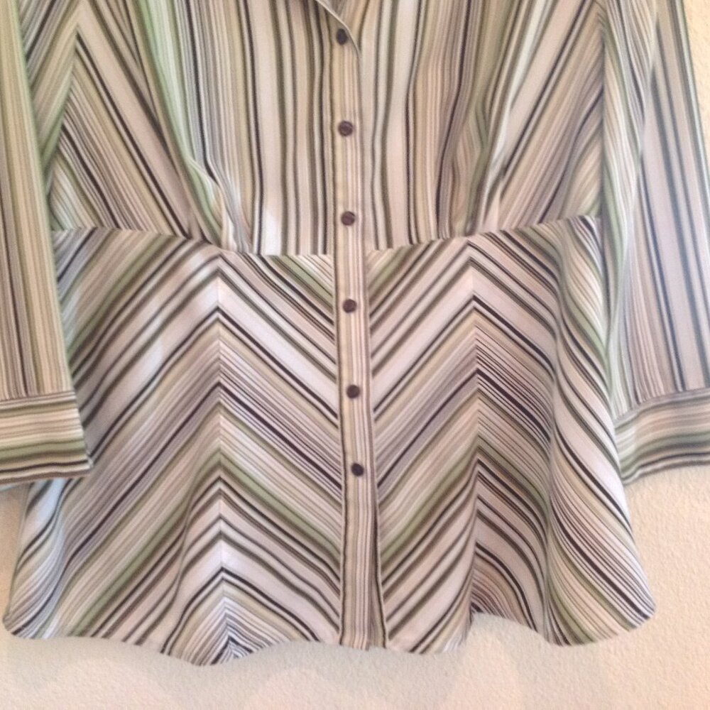 Top - Picture 3 of 6